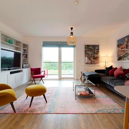 Pass The Keys Stunning And Spacious Modern Flat - Own Car Park CBG Extérieur photo