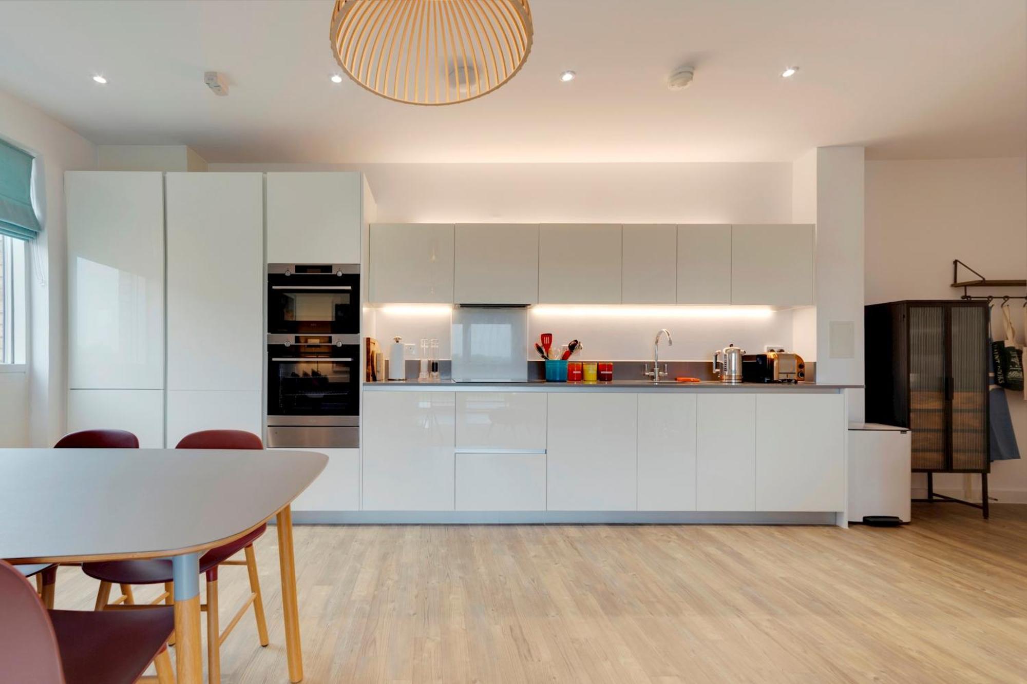 Pass The Keys Stunning And Spacious Modern Flat - Own Car Park CBG Extérieur photo