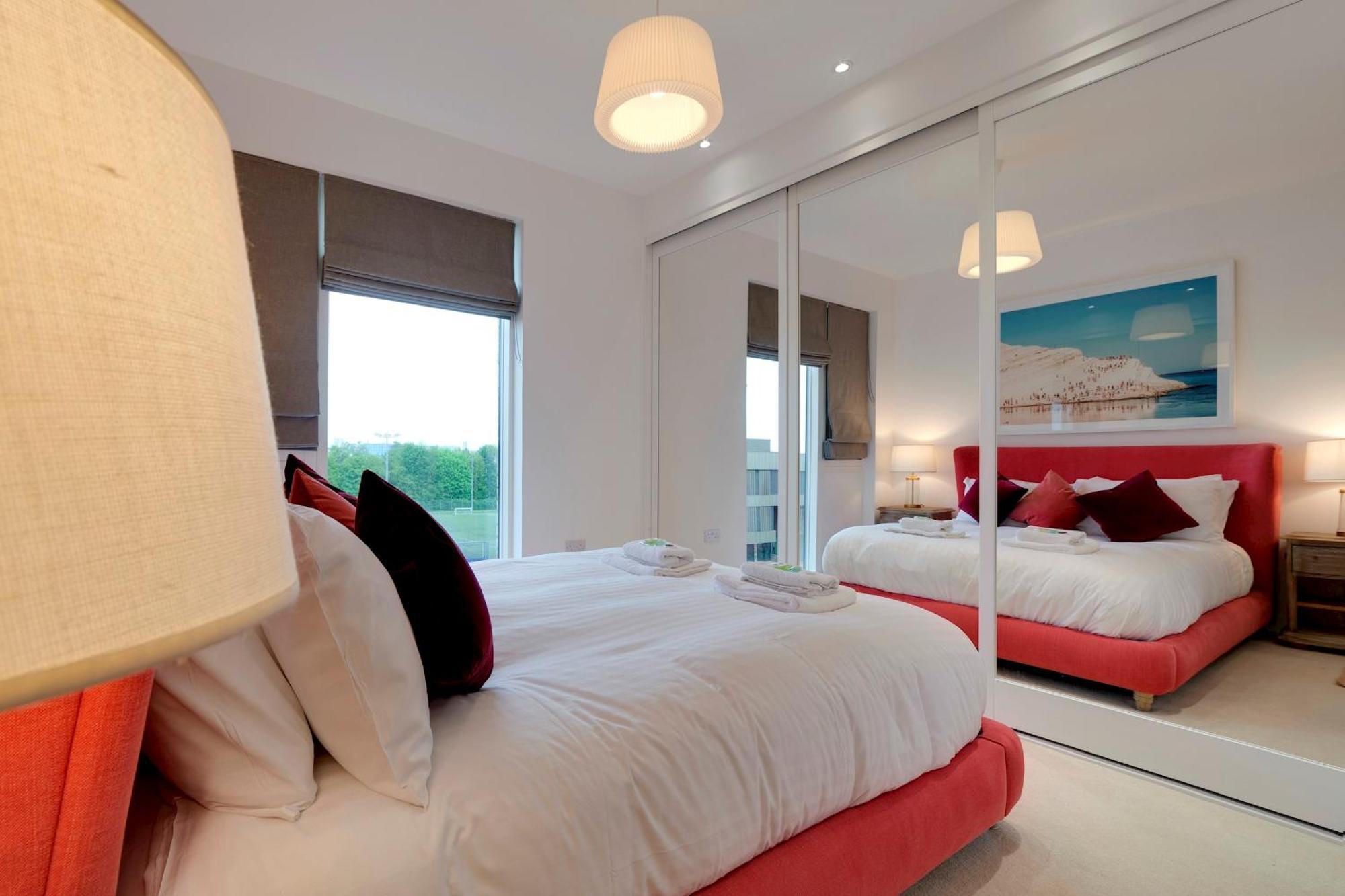 Pass The Keys Stunning And Spacious Modern Flat - Own Car Park CBG Extérieur photo