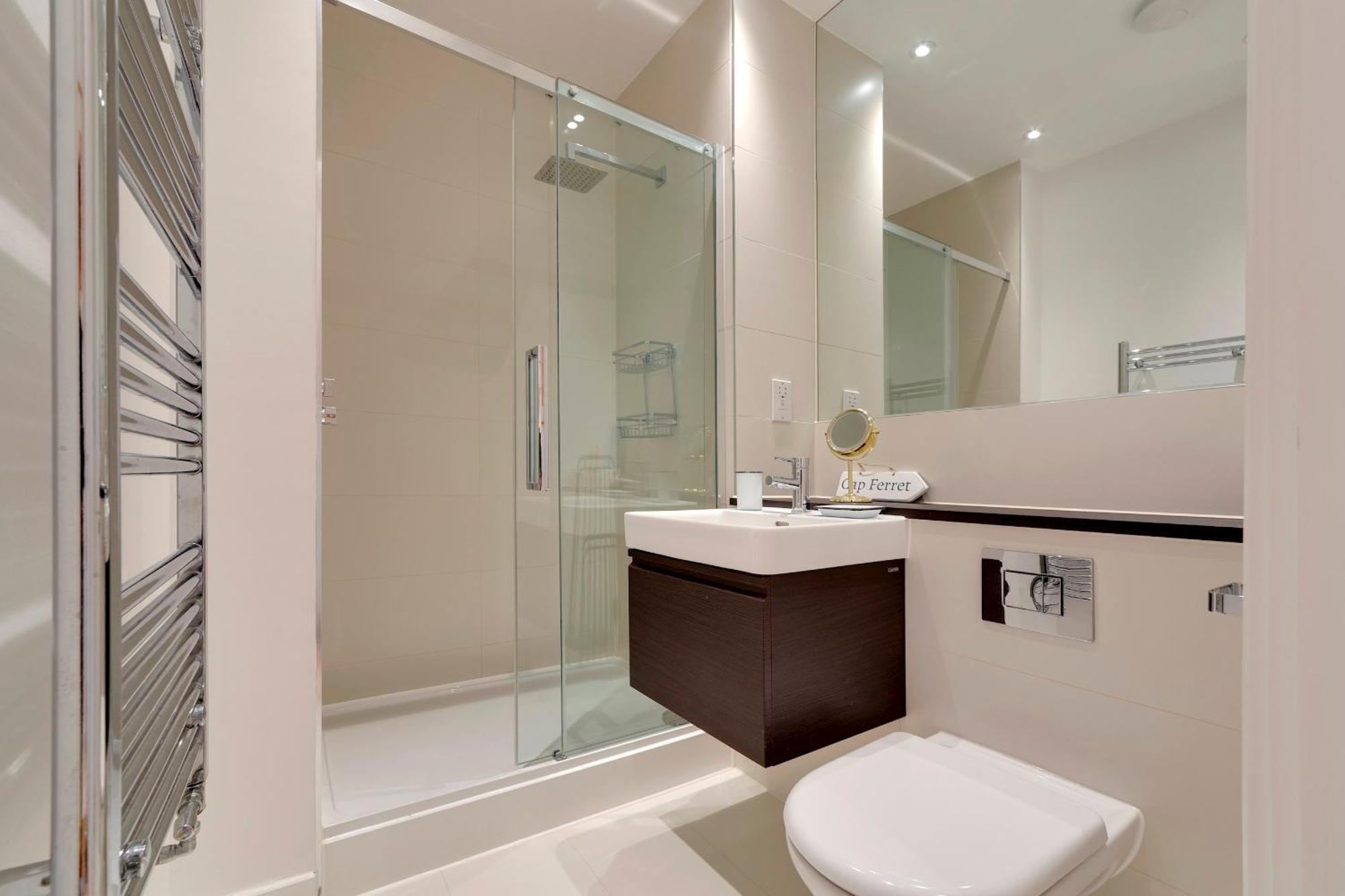 Pass The Keys Stunning And Spacious Modern Flat - Own Car Park CBG Extérieur photo