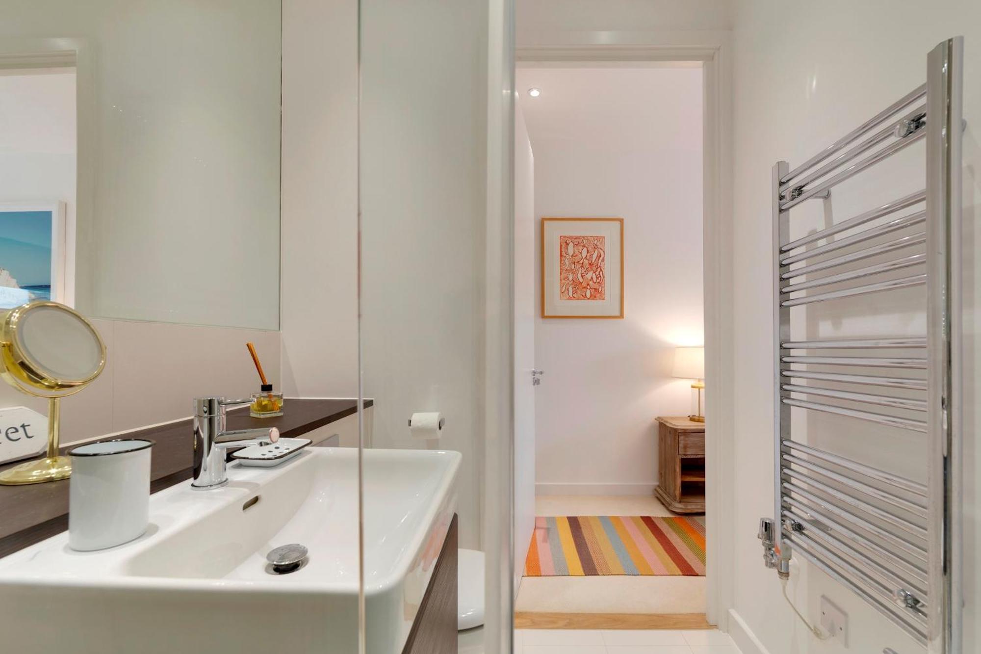 Pass The Keys Stunning And Spacious Modern Flat - Own Car Park CBG Extérieur photo