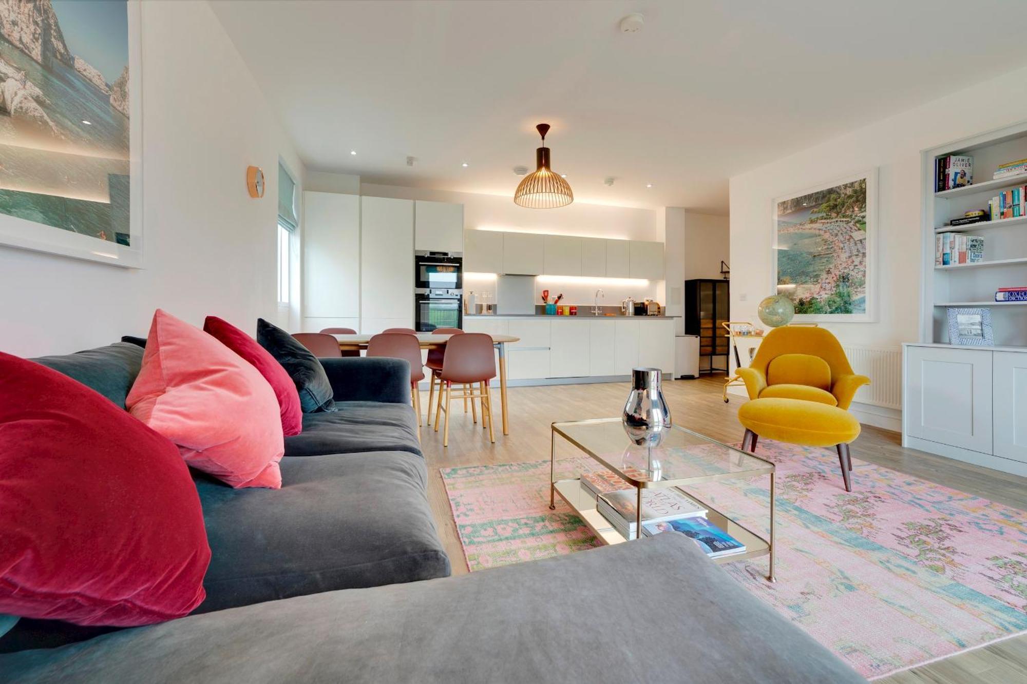 Pass The Keys Stunning And Spacious Modern Flat - Own Car Park CBG Extérieur photo