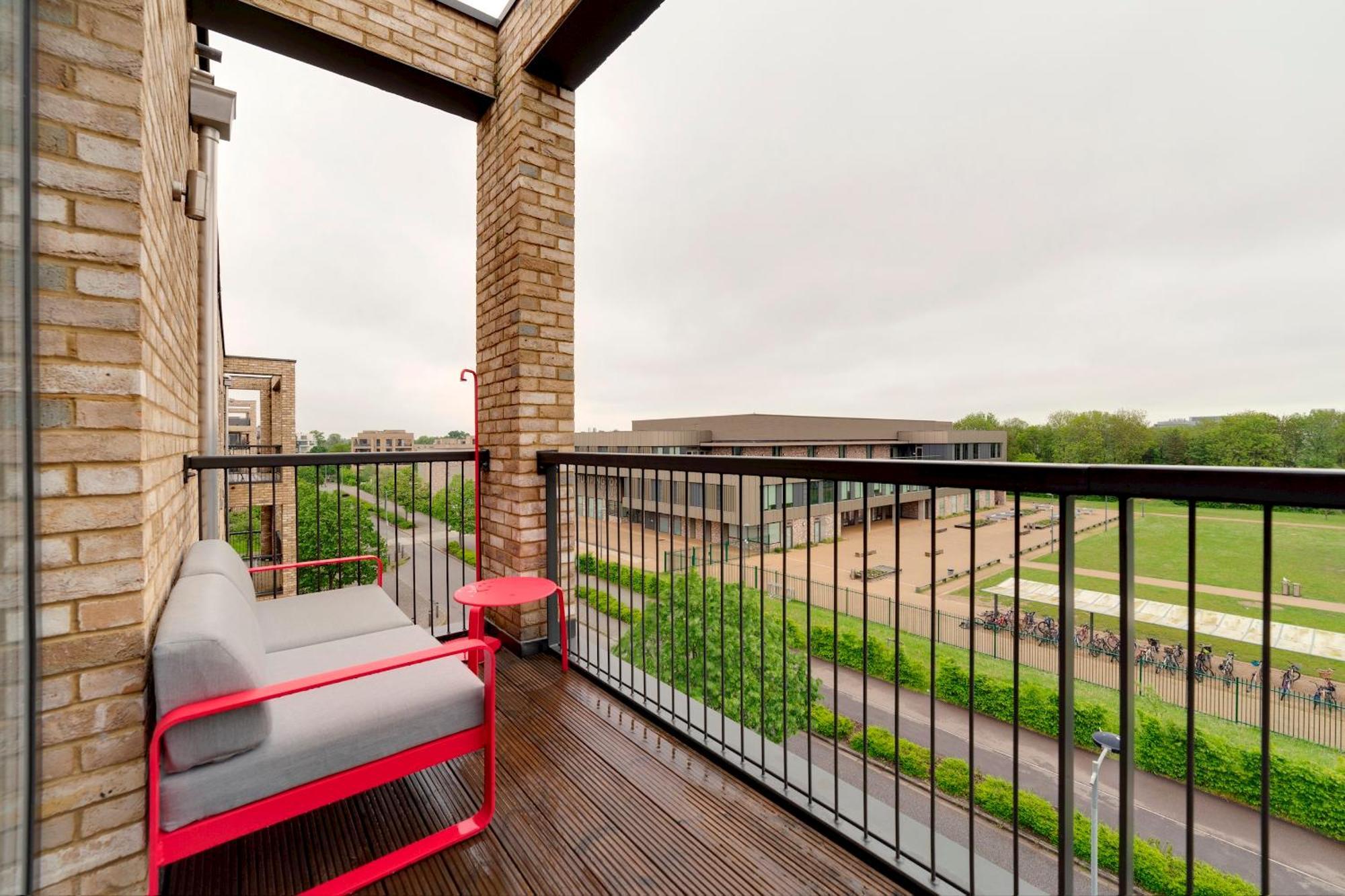 Pass The Keys Stunning And Spacious Modern Flat - Own Car Park CBG Extérieur photo